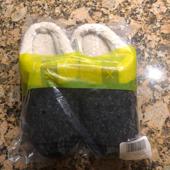 Slippers - Picture 1 of 1